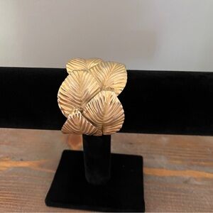 Gold Leaf Design Bracelet